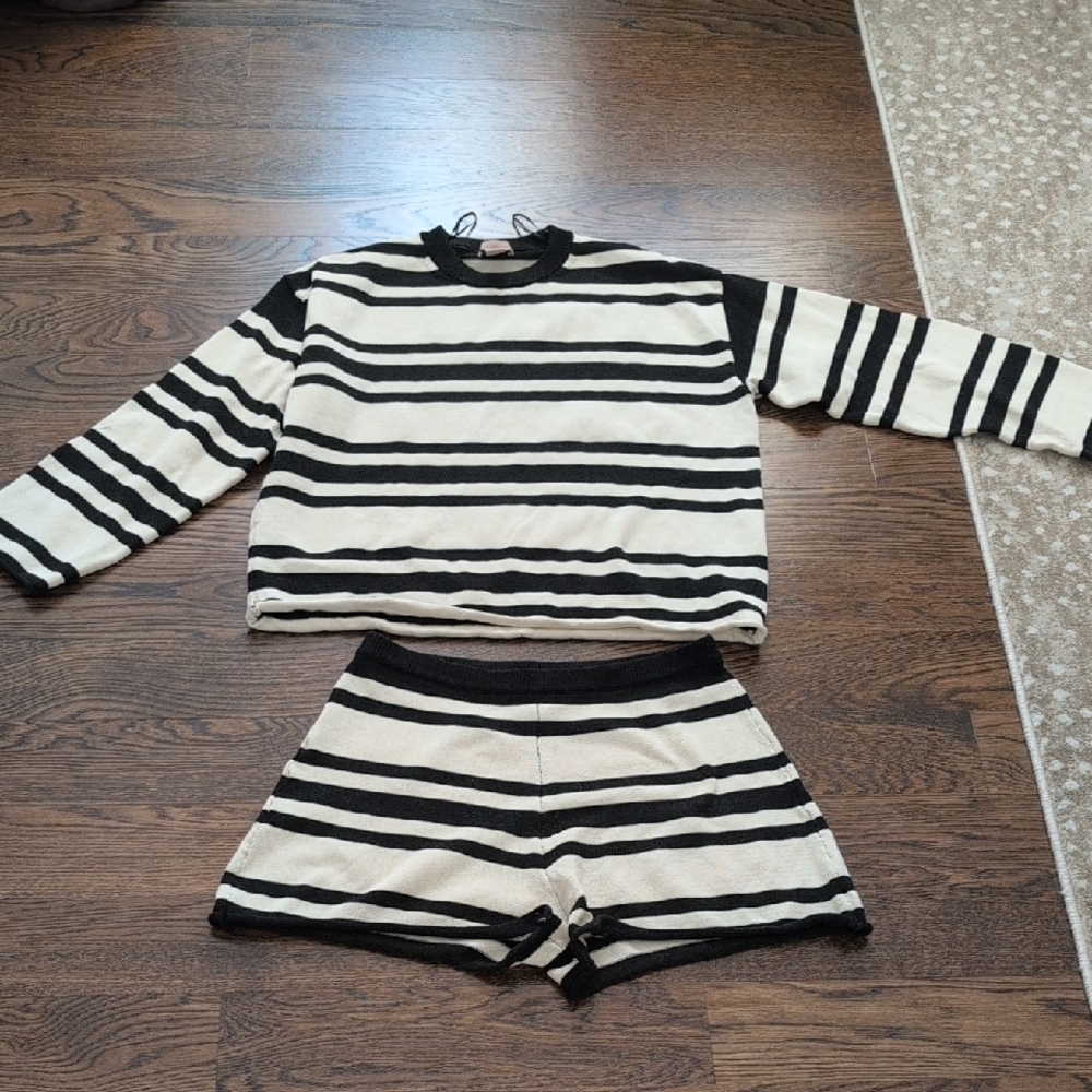 H&M Top and Shorts Striped Set